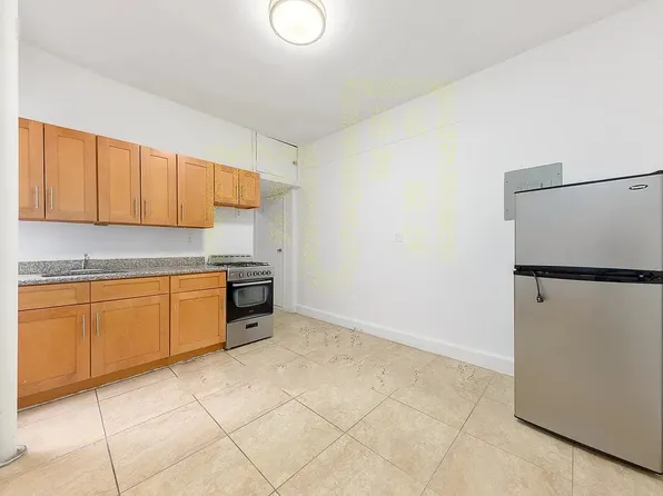 120 Utica Ave #2B, Brooklyn, NY 11213