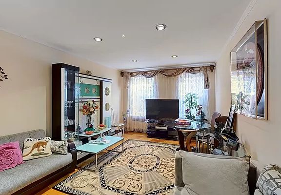 2nd image of 763 Ocean Pkwy APT 5K