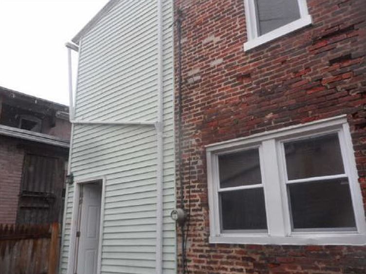 2nd image of 1 S Pine St