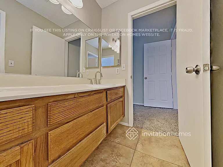 2308 Lone Pine St — Photo 14