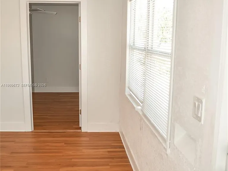 707 N J St — Photo 3