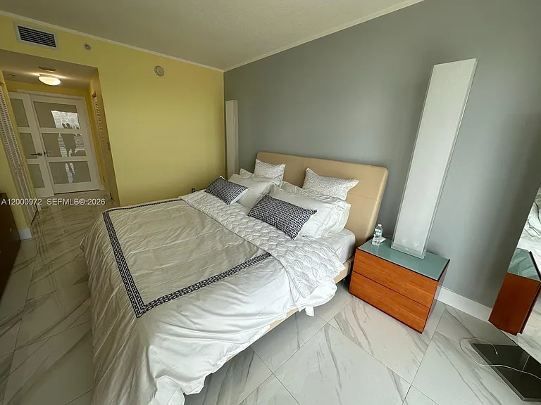 325 Biscayne Blvd #2523 — Photo 40