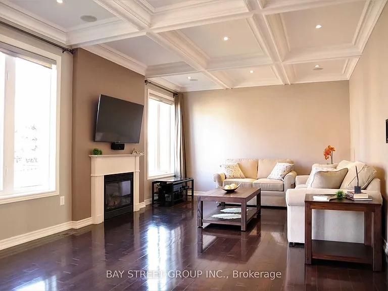 9 Eber St — Photo 17