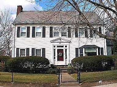 Huge 3700 Sq Ft Colonial W/ 6 Room Office Suite 