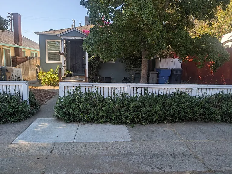 2830 14th Ave — Photo 1