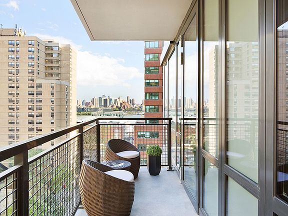 3rd image of 29 Cliff St APT 21B