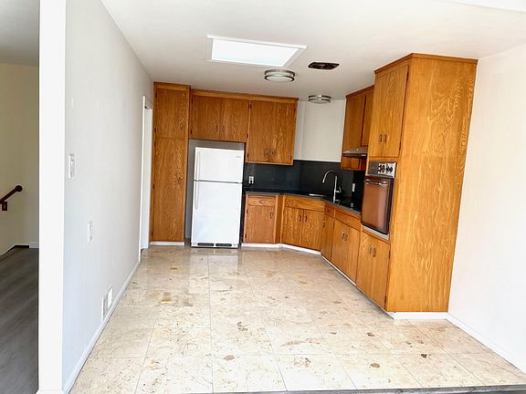 3rd image of 85 Dartmouth St