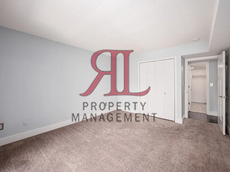 1212 Lake Shore Dr — Photo 15
