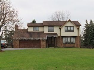 35 Schlemmer Rd, Lancaster, NY 14086