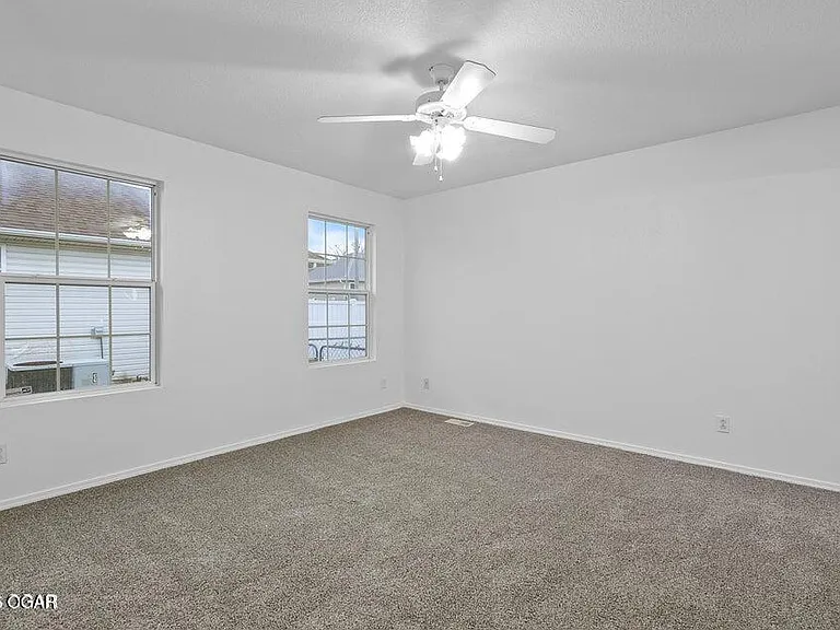 1177 E Amber Dr — Photo 22