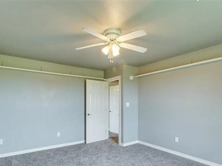 640 SW Dani Ann Ln — Photo 21