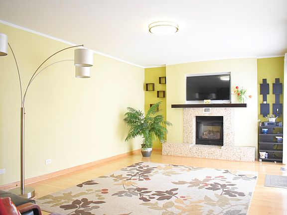 2nd image of 663 Darien Ct