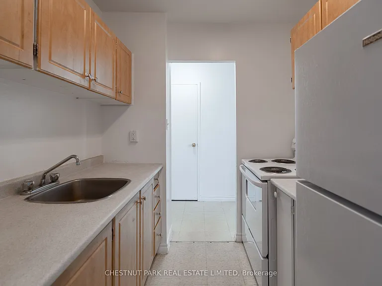888 Glen St #503 — Photo 7
