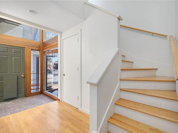 3rd image of 120 Prospect St