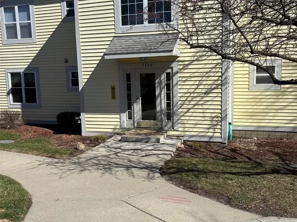 2225 S Huron Pkwy APT 2, Ann Arbor, MI 48104