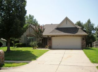 4829 W Dallas St, Broken Arrow, OK 74012