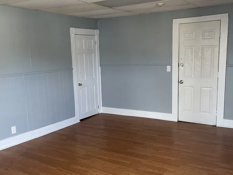 266 Pleasant St #4 — Photo 8