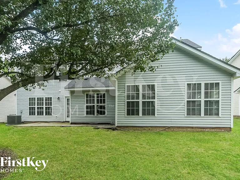 1014 Enderbury Dr — Photo 15