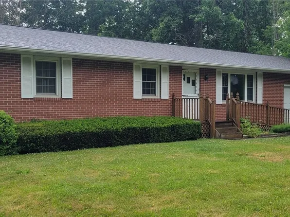 8885 Oswalt Ave NE, Alliance, OH 44601