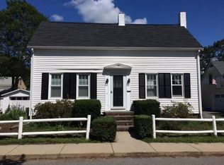 25 Pearl St, Amesbury, MA 01913