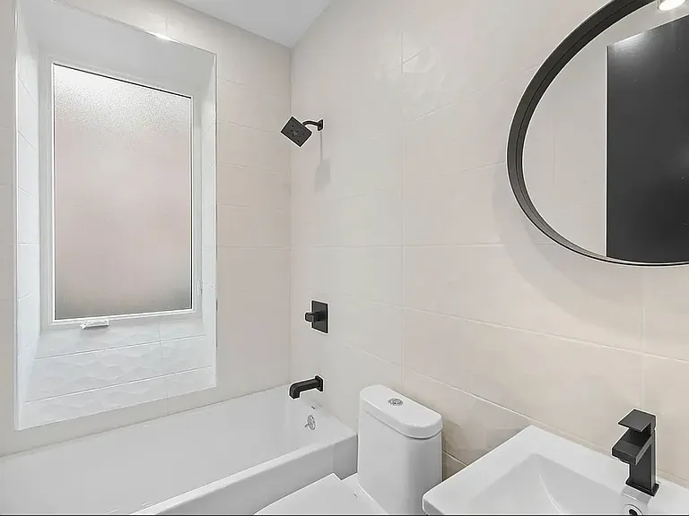 214 E 35th St #3A — Photo 10