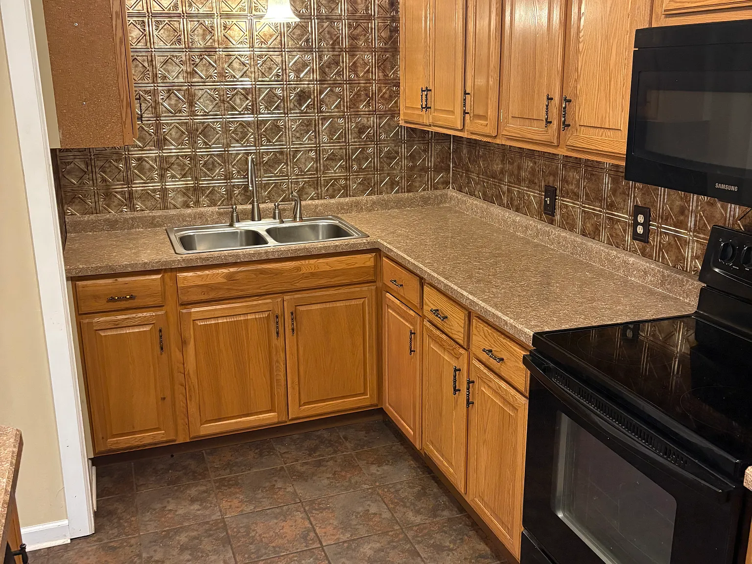 3 bed, 2.5 bath, 1534 sqft, $2,199 — Photo 4
