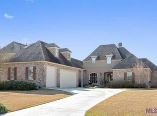 12343 Oak Brook Dr, Geismar, LA 70734