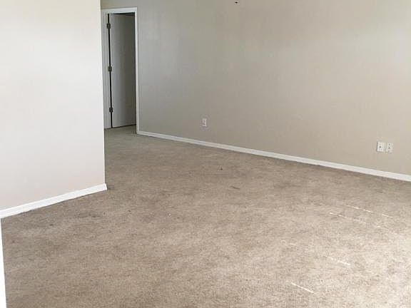 3rd image of 3658 Heron Dr