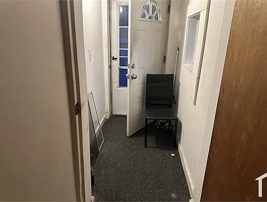 34 Agawam St #1R — Photo 8