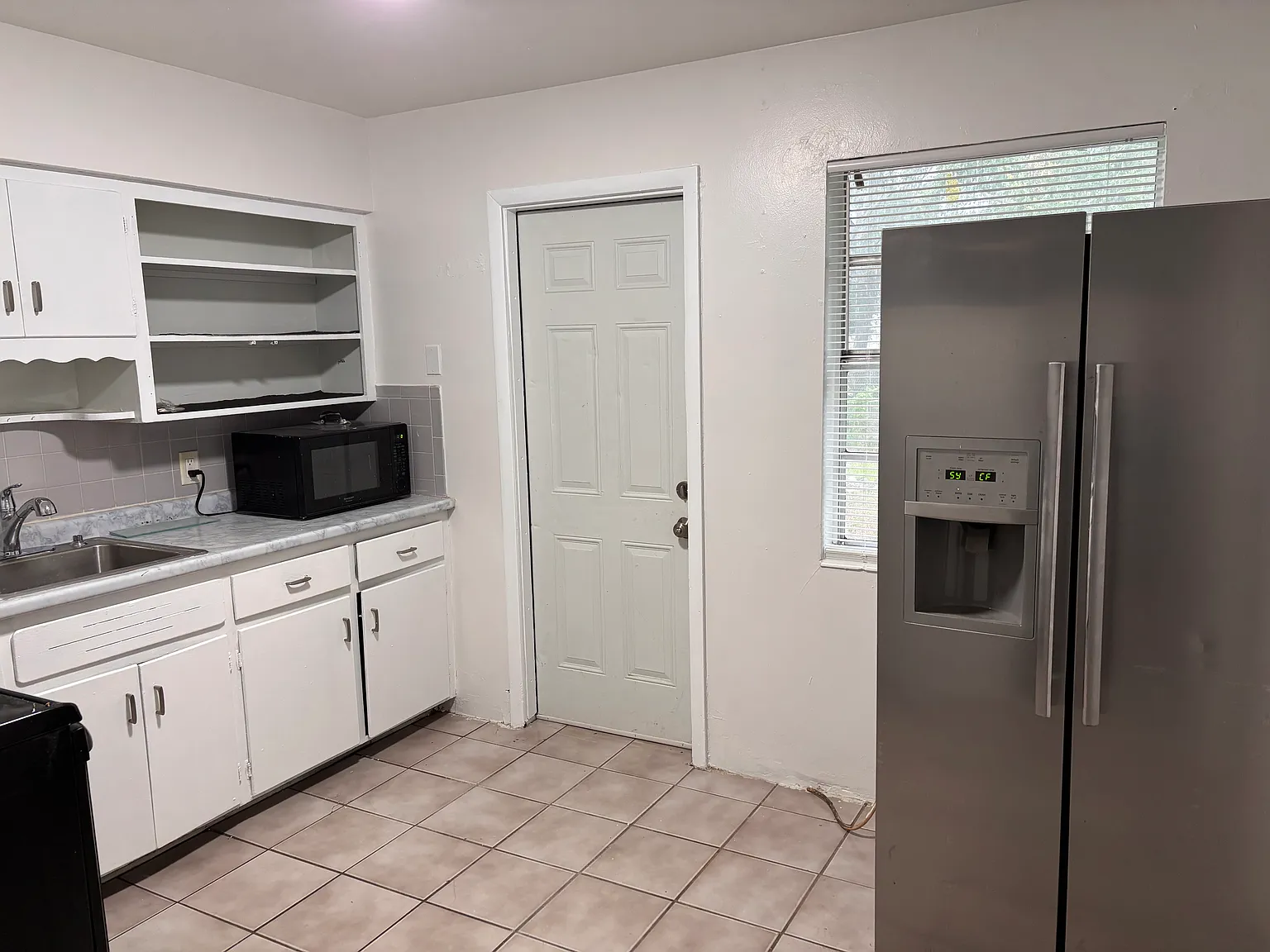 3 bed, 798 sqft, $1,700 — Photo 4