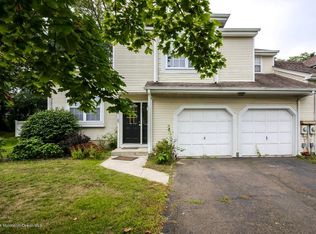 23 Hunters Pointe #1, Middletown, NJ 07748
