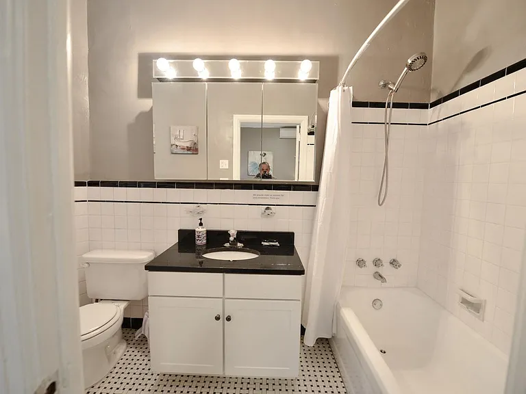 1200 Spruce St #401 — Photo 10