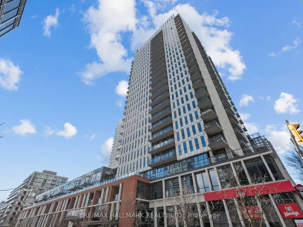170 Sumach St #1407, Toronto, ON M5A 0C3
