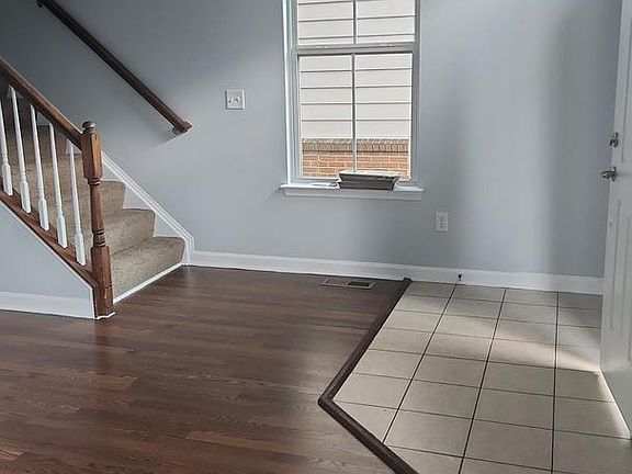 5th image of 11612 Leesborough Cir
