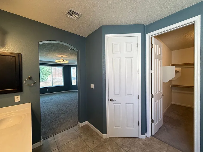 2861 Walsh Loop SE — Photo 25