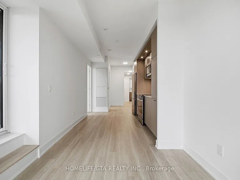 60 Central Park Dr #2104 — Photo 18