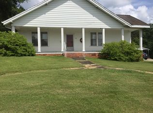 48 Smith St, Ware Shoals, SC 29692
