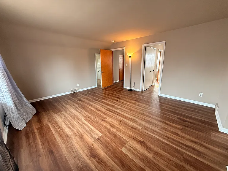 2056 Lennon St — Photo 19