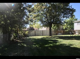 921 W 2600 N, Clinton, UT 84015