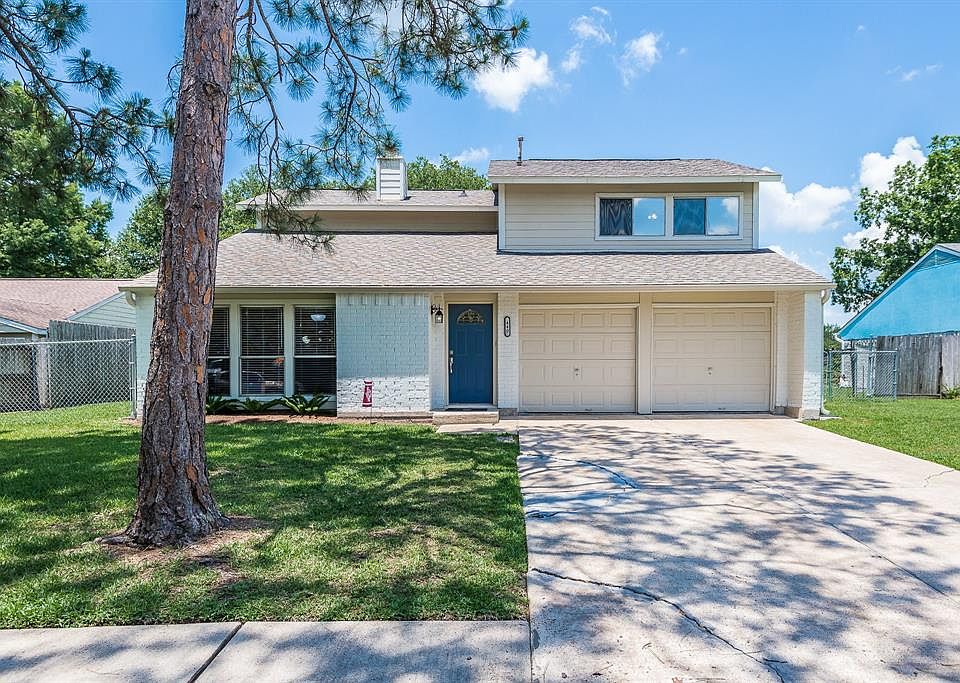 1st image of 440 Gleneagles Dr