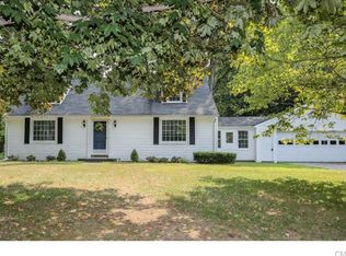 290 Old Field Rd, Southbury, CT 06488