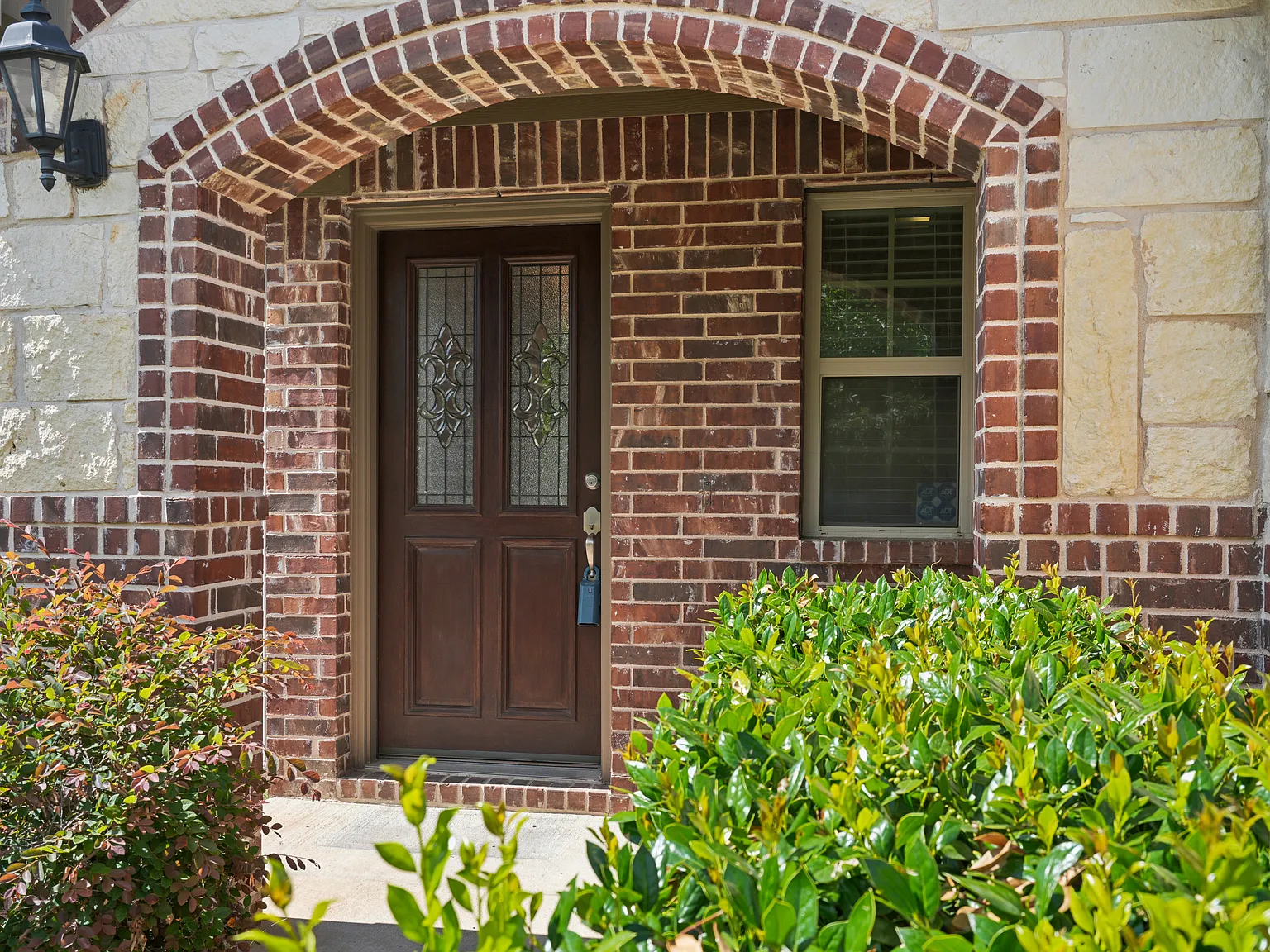4 bed, 1548 sqft, $2,400 — Photo 3