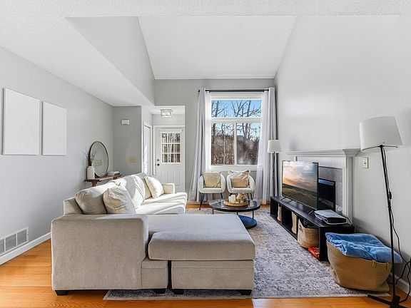 5th image of 7025 49th St N