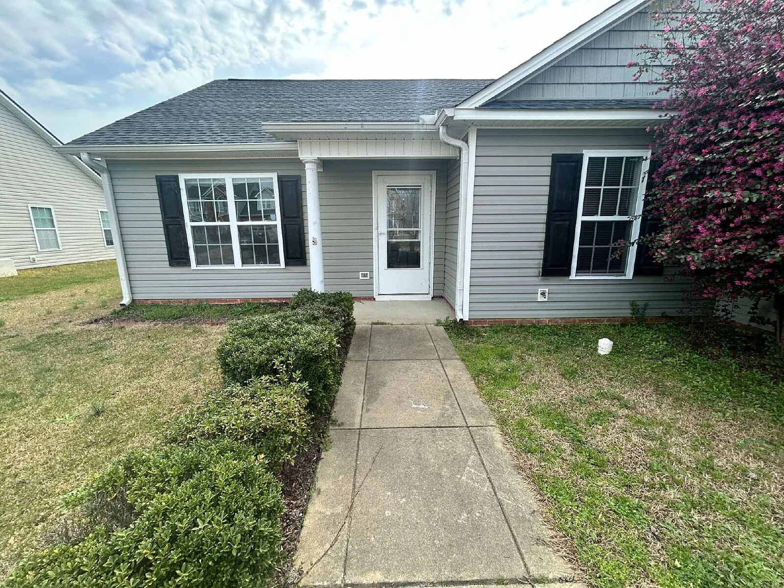 3 bed, 2.0 bath, 1553 sqft, $1,800 — Photo 2