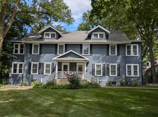 25 N Wise Ave, Freeport, IL 61032