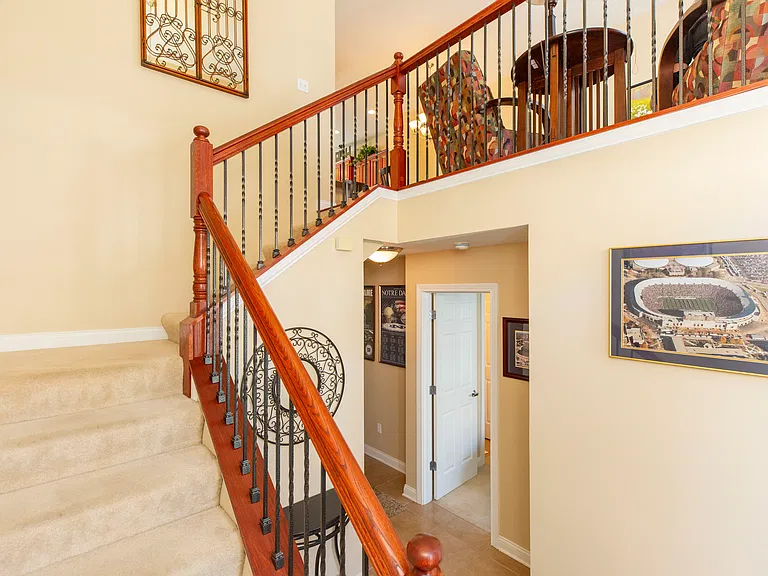 126 Clancey St — Photo 3