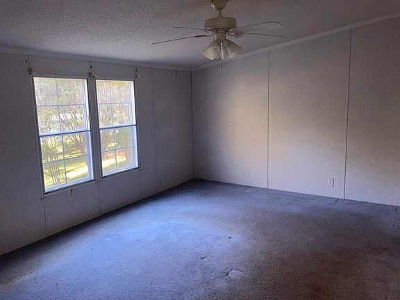 4th image of 840 Rose Rd