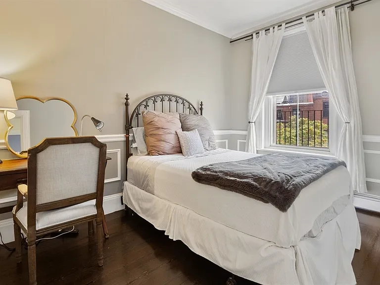 230 Marlborough St #4 — Photo 15