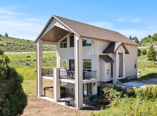 1205 S Lakeview Dr, Garden City, UT 84028