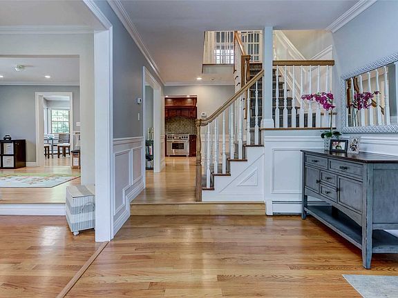 2nd image of 45 Irving Dr